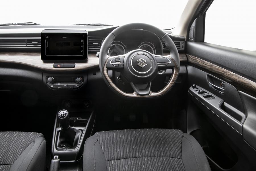 Торпедо Suzuki Ertiga GLX 2019 года  (ZA) (фото 4 из 35)